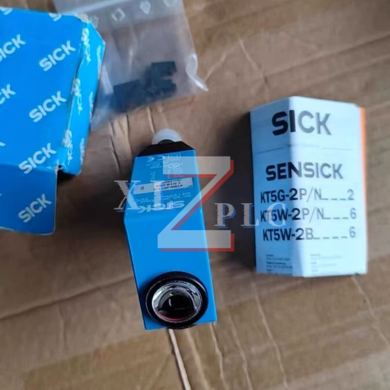 Color Sensor   new original   KT5W-2N1116  KT5W-2P1116