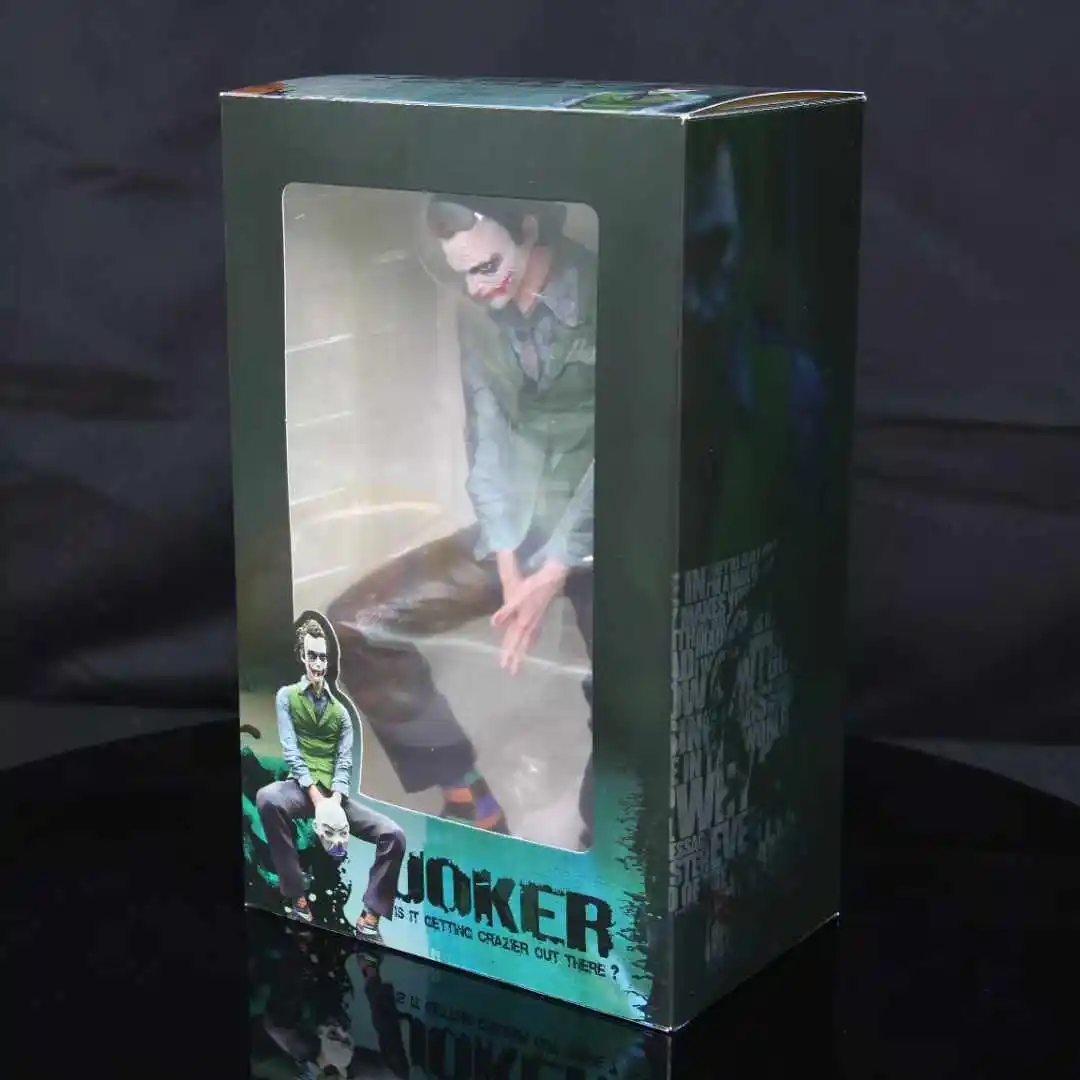 24 センチメートルジョーカーヒース・レジャーアクションフィギュア座っているグリーンスーツハンドヘルドジョーカーマスク車人形デスクトップ装飾模型玩具子供のギフト