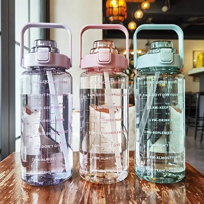 Bouilloire en plastique de 2 litres, grande bouteille d'eau de voyage Portable avec paille, tasse de sport et de Fitness, grande tasse de graisse universelle pour adulte