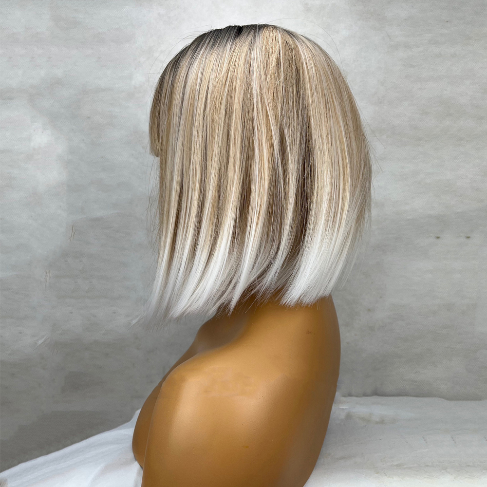 Kurze aschblonde synthetische Perücke, weiße Balayage-Highlights, Bob-Perücke, 30,5 cm lange Perücke, gerader Mittelscheitel, 150 % Dichte, Pony-Perücke