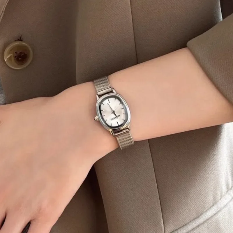 รูปไข่ขนาดเล็ก Dial สีเขียวนาฬิกาสแตนเลสสุภาพสตรีนาฬิกาข้อมือแบรนด์ผู้หญิงหรูหราของขวัญควอตซ์นาฬิกา Dropshipping