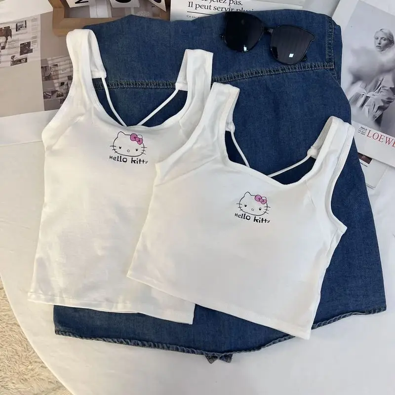 Sanrio เสื้อผ้าแฟชั่น Hello Kitty Top พร้อมแผ่นรองหน้าอกสาวน่ารักฤดูร้อน Cool Cut Top สีขาวเซ็กซี่กระโปรงสาวของขวัญวันเกิด