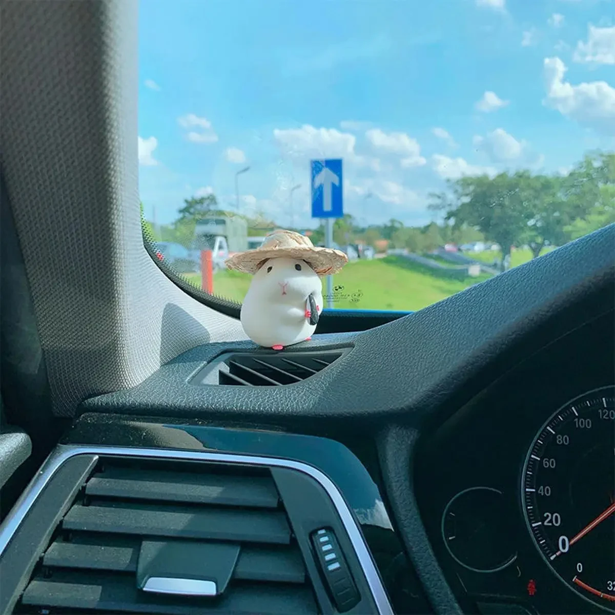 หนูแฮมสเตอร์น่ารักกับหมวกฟางเครื่องประดับรถ,ตกแต่งรถยนต์ Auto แดชบอร์ดภายในอุปกรณ์เสริม