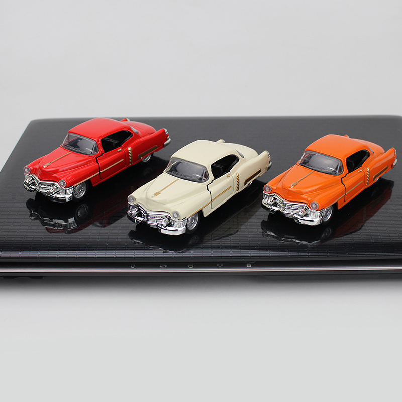 1:32 合金ダイキャストキャデラックヴィンテージカーモデルクラシックプルバック車ミニチュア車両シミュレート車の装飾品コレクションおもちゃ