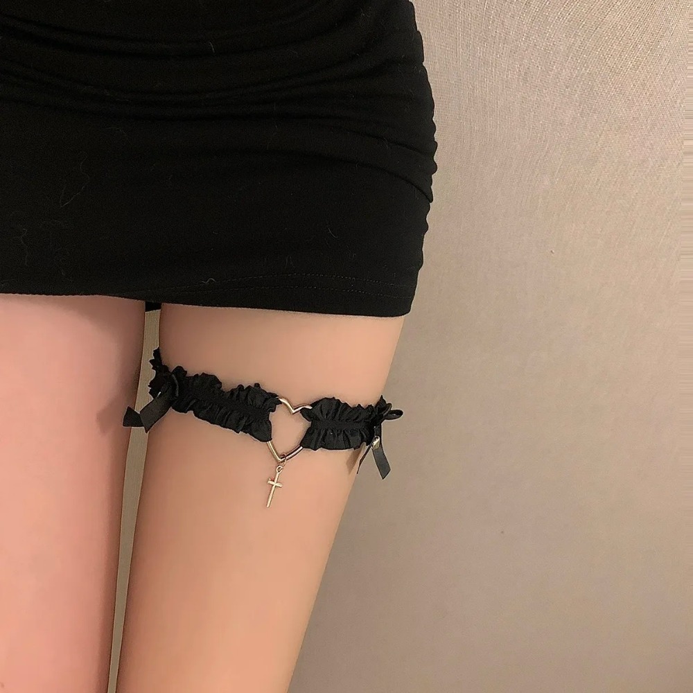 Liguero de encaje gótico con lazo en forma de corazón, gargantilla elástica blanca y negra, arnés de lencería Bondage para Cosplay, ligas cruzadas de pierna Lolita