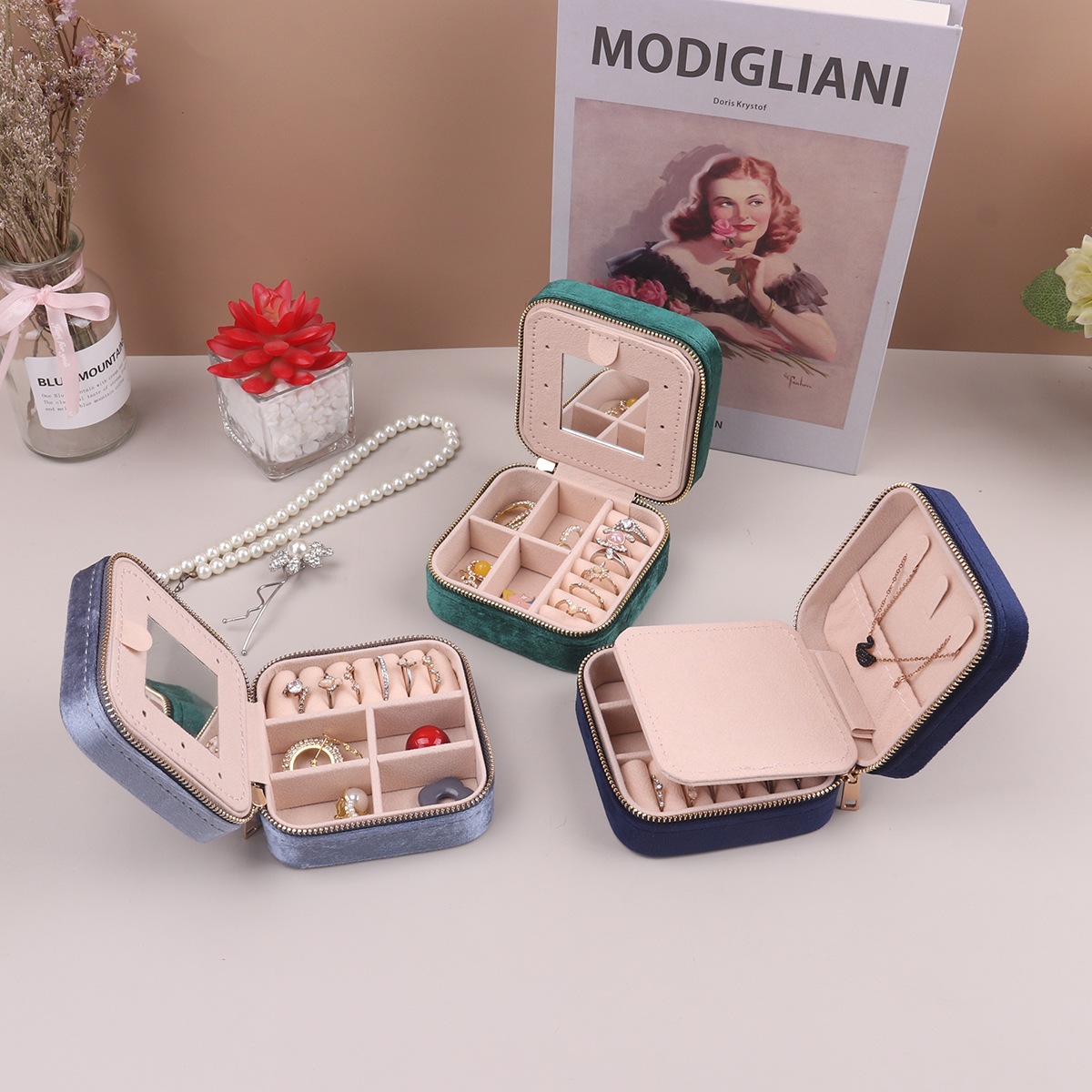 Conception compartimentée intelligente petit corps main mobile personnes velours multifonctionnel Protection bijoux Double boîte de rangement