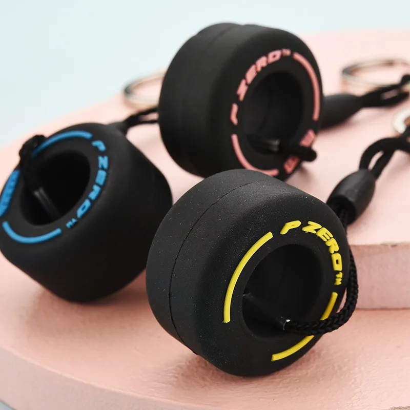 LLavero de neumático de carreras Mini F1 de lujo, accesorios para llaves de coche, colgante de neumático de PVC, abalorio para bolso, artilugios para hombres, regalos para amigos y amantes de los coches