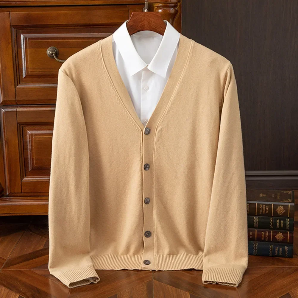 Moda masculina clássico cor sólida malha com decote em v cardigan camisola macia baggy high end cardigans suéteres casaco homem roupas