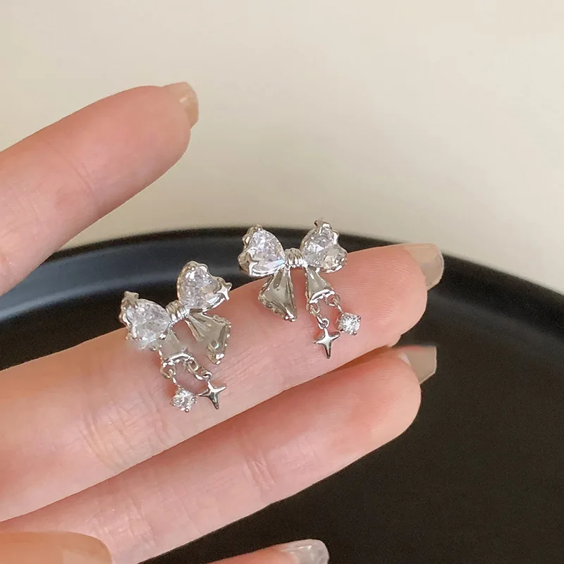 Orecchini a bottone con fiocco rosa per donne Ragazze Orecchini di cristallo con zirconi lucidi Orecchini coreani di moda per feste Regali di gioielli per orecchie Y2k