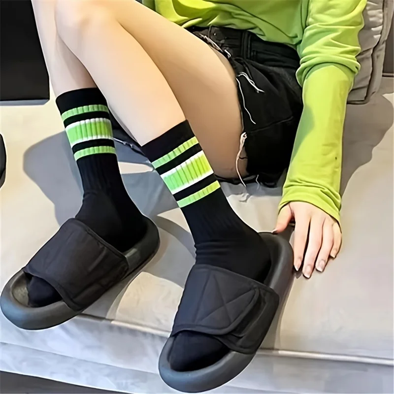 5/10 paia di calzini da donna carino Harajuku calzino caldo semplice calzini corti a righe colorate moda primavera autunno donna calzini di media lunghezza