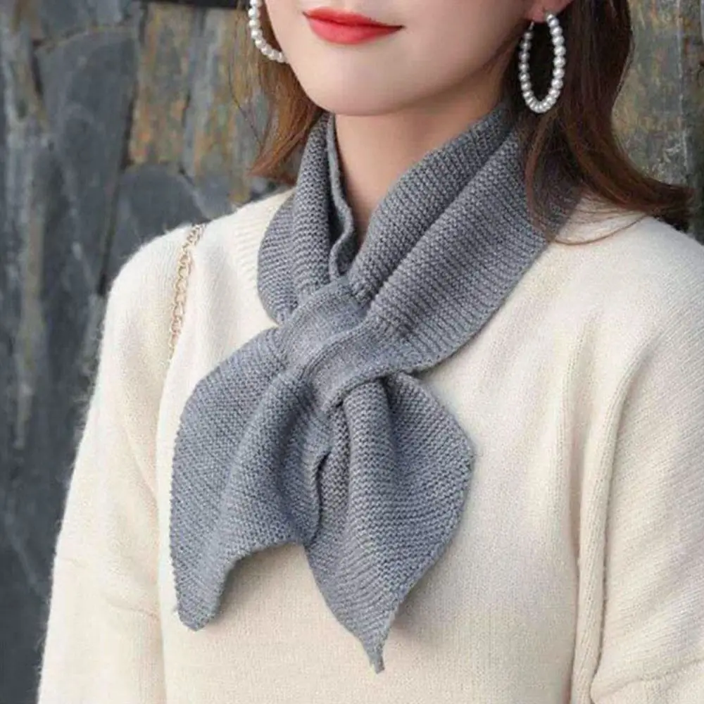 Bufanda cruzada de punto informal para mujer, cuello alto cálido, calentador de cuello a prueba de viento, suéter desmontable, pajarita para invierno
