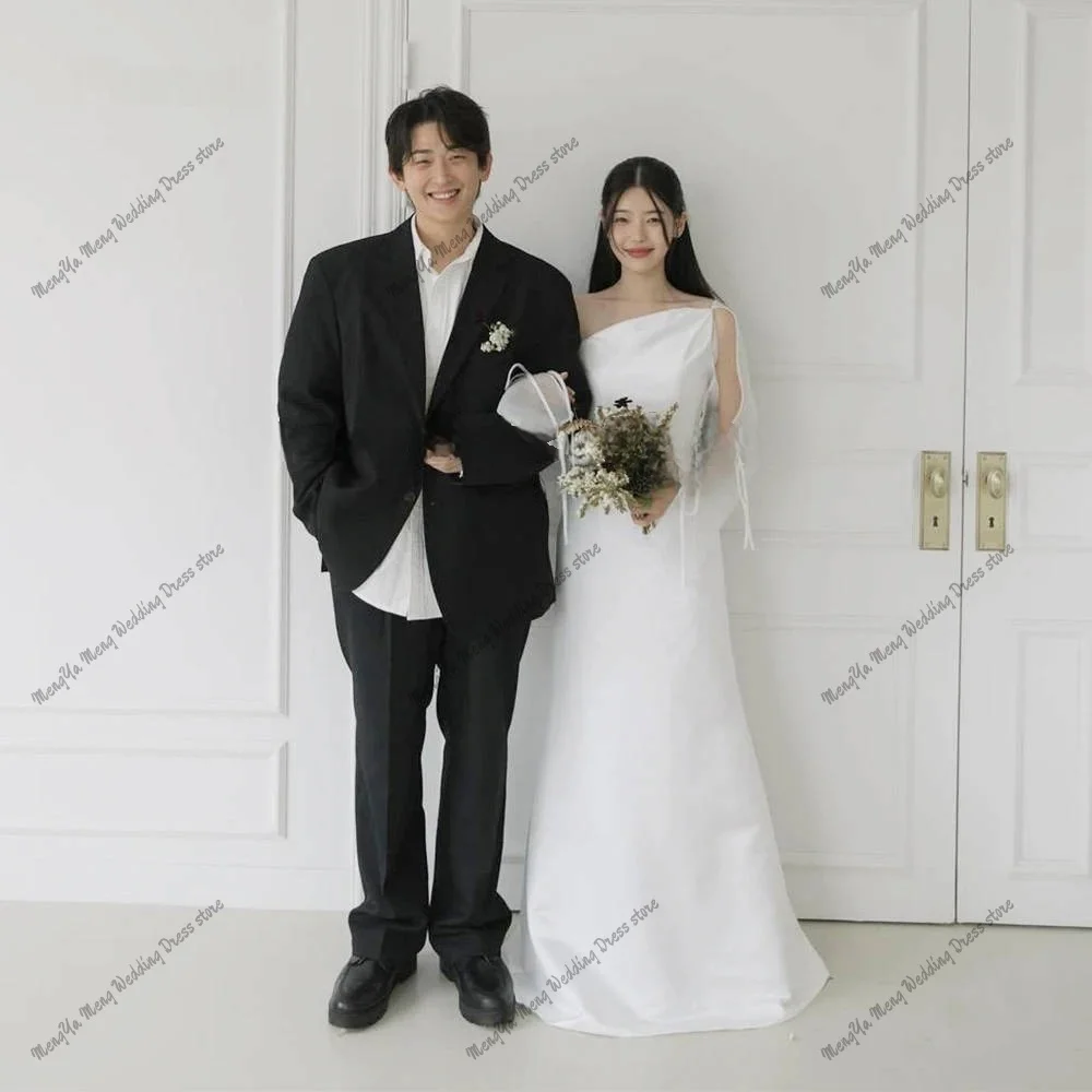 Simples extensões haar vestido de casamento um ombro manga longa vestido de noiva até o chão vestido de noiva de cetim macio coreia photoshoot personalizado