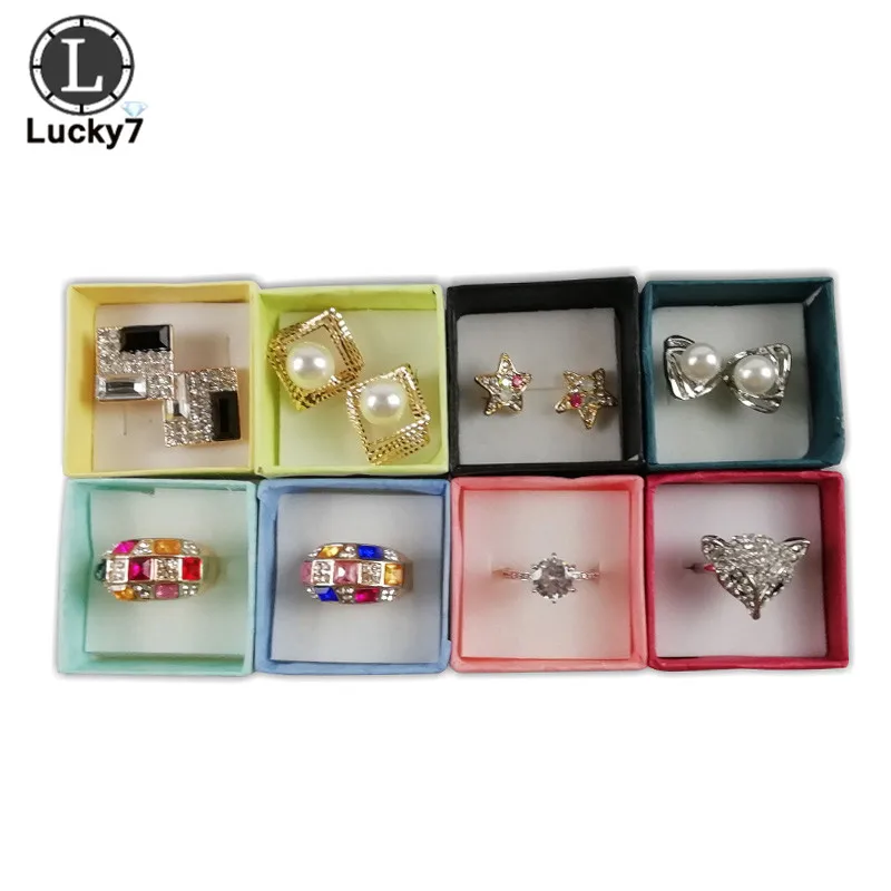 24 Stks/partij Papieren Ring Geschenkdozen Voor Sieraden Display 4*4*3Cm Diverse Kleuren Ring Doos