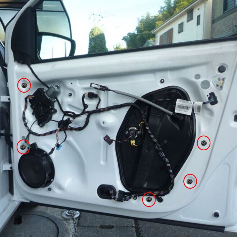 Car Interior Door Panel Push Card Clip 7L6868243 Fastener for Caddy Touran Tiguan Golf 4 5 6 7 Passat CC Polo Beetle Jetta T5