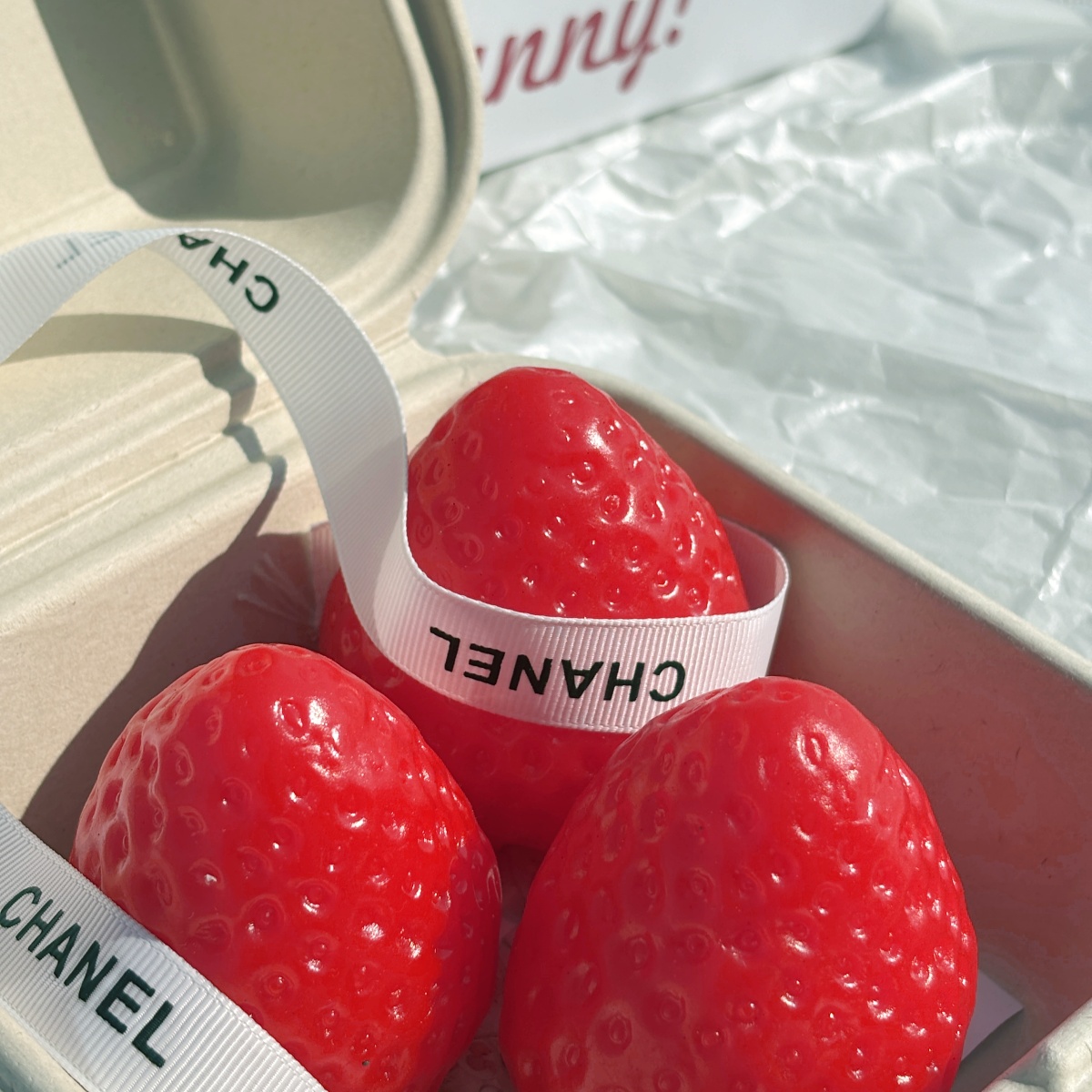 Nieuw en schattig gesimuleerd aardbei-knijpspeeltje, ontspannen vingertopspeelgoed voor decompressie, verjaardagscadeaus voor klasgenoten, vrienden a