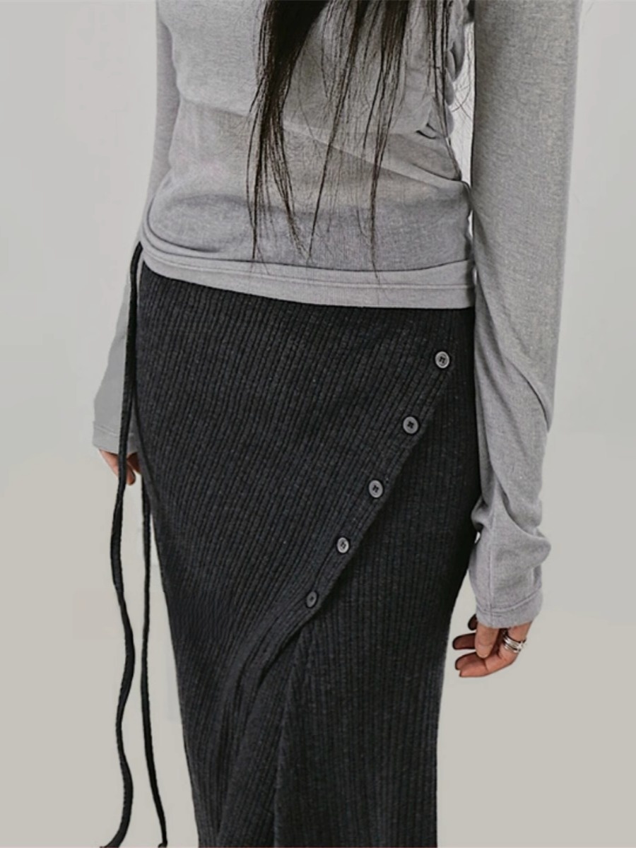 ストリートスタイルニットカジュアルハイウエストバイカラーハーフレングススカートパンツ2点セットボタンディテールとタッセルトリム付き