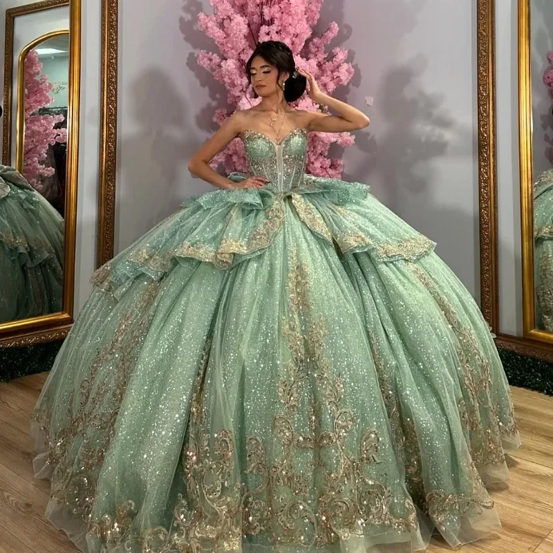 Зеленые платья Quinceanera с кристаллами и бисером, золотая аппликация, кружевной бант, Vestidos De 15 Anos, платье для дня рождения Sweet 16, по индивидуальному заказу