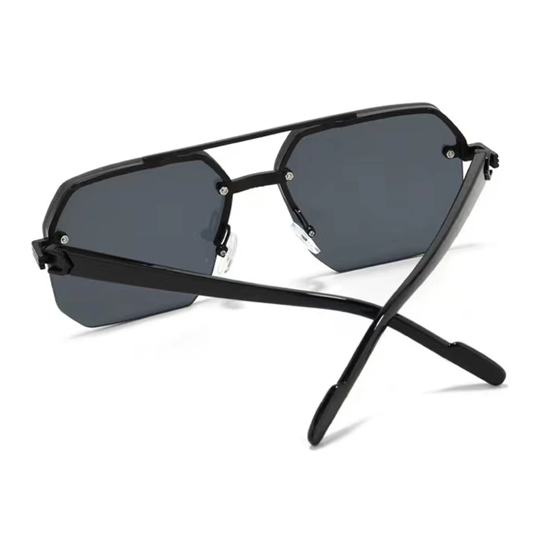 Double Bridge Square Frame รูปหลายเหลี่ยม Wome แว่นตากันแดดแฟชั่นแว่นตาโลหะ Street Shot แว่นตากันแดดคุณภาพสูง