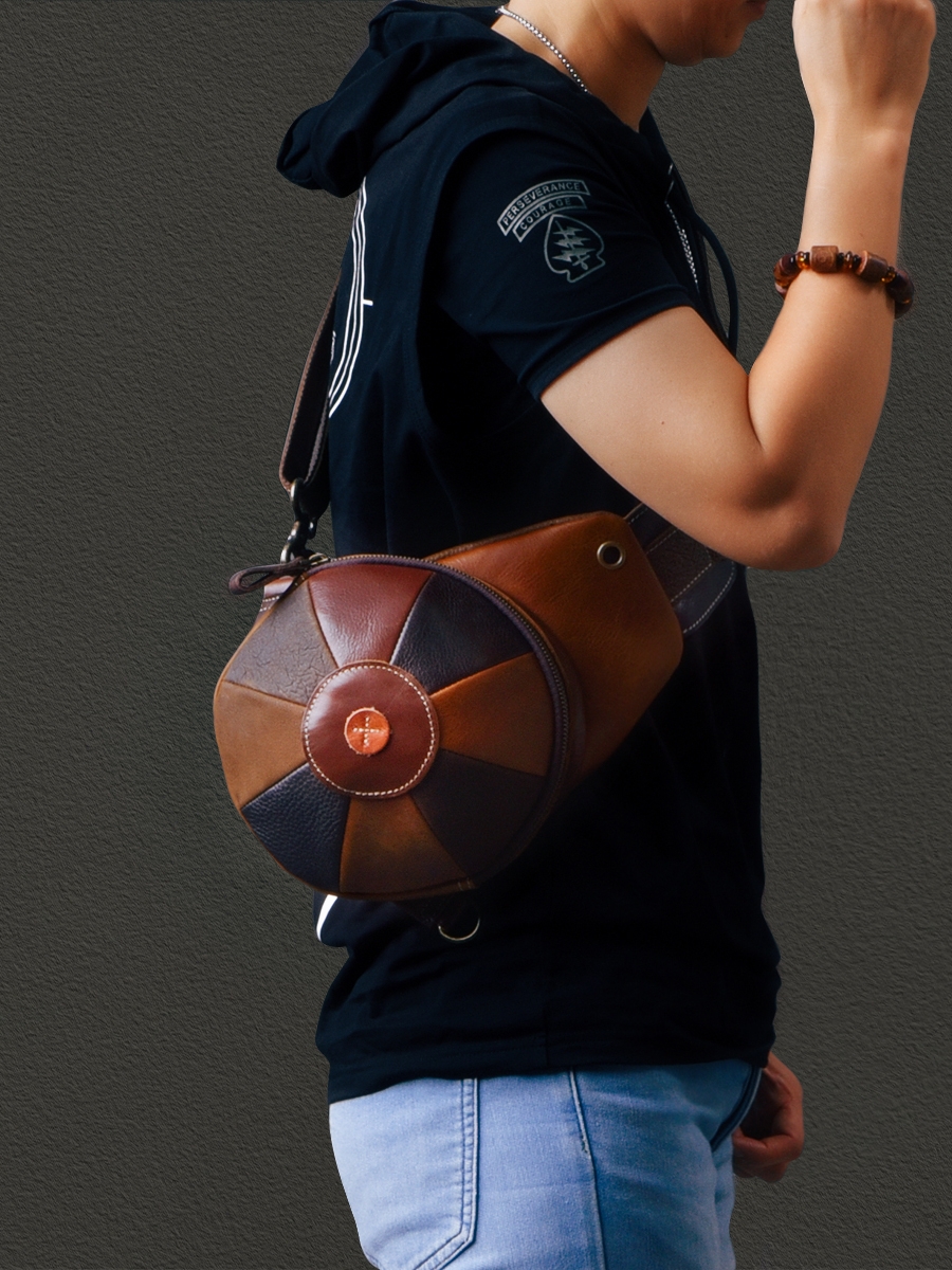 Нагрудная сумка из воловьей кожи в стиле ретро