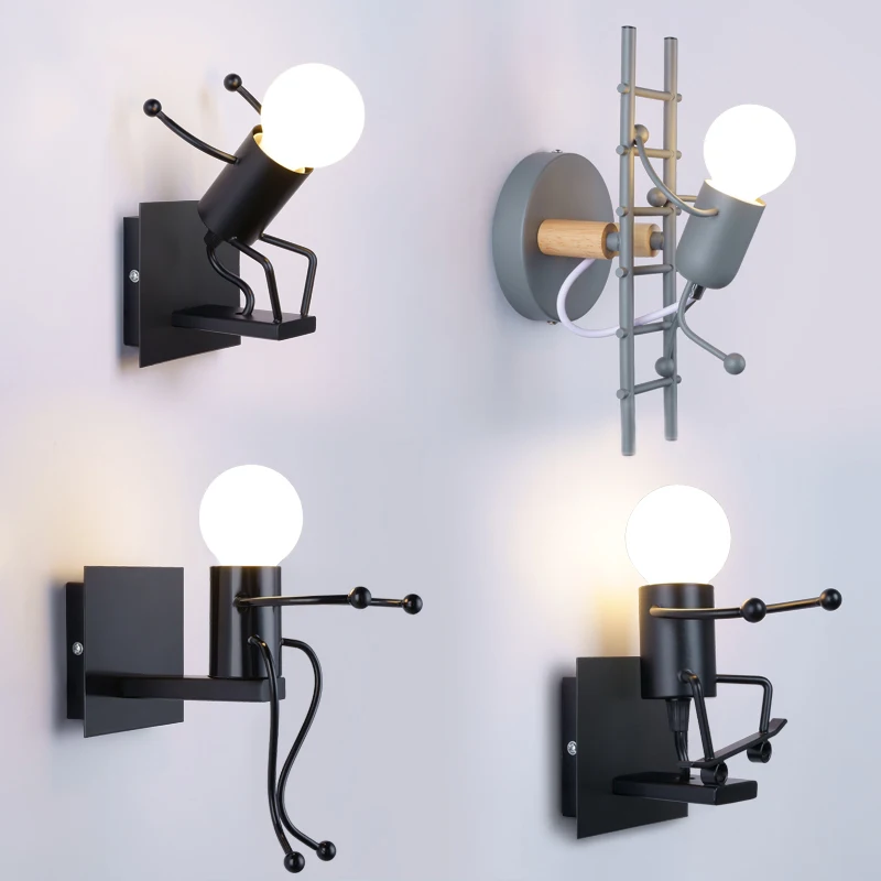Lámpara de pared nórdica Retro americana, luces creativas de hierro para hombre pequeño, candelabro de Robot de dibujos animados Simple de Metal, decoración artística, luz de buceo para dormitorio