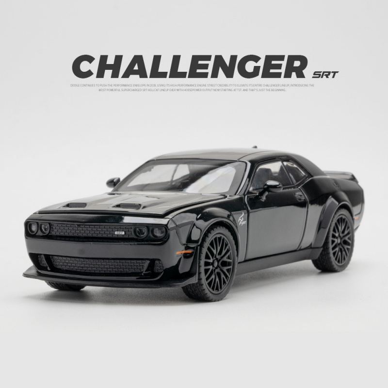1:32 Challenger Hellcat STR Red Eyes Speelgoedauto Gegoten voertuigen Metalen auto's Decoratie Trek modelauto's terug met geluid en licht