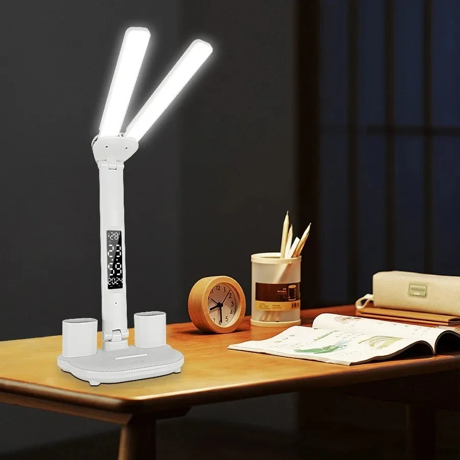 Zegar LED Lampa stołowa USB Ładowalne dotykowe lampki na biurko 2 głowice 180 Obrót Składana ochrona oczu Lampki nocne do czytania na biurku