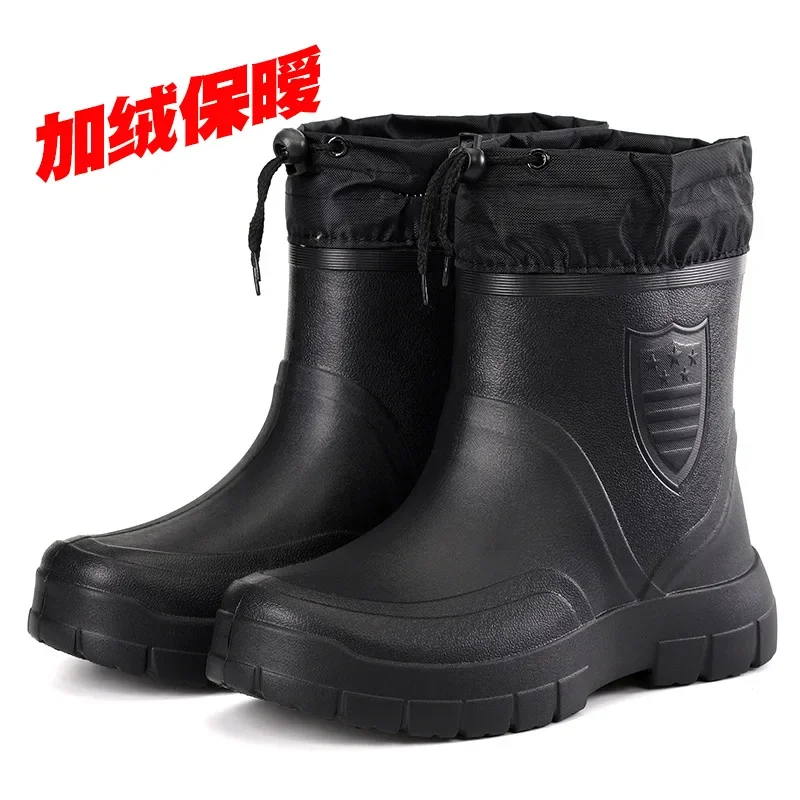 Botas de lluvia de algodón a prueba de viento para hombre, Botas de lluvia cálidas y ligeras hasta el tobillo, zapatos de lluvia sin cordones negros a la moda, botas de trabajo impermeables para hombre 2024