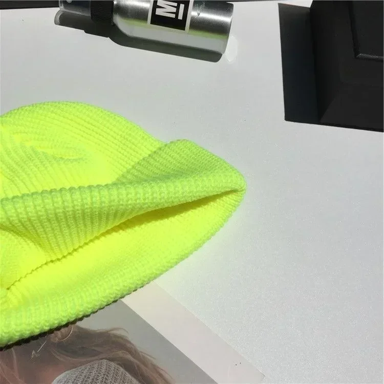 Gorro de punto de lana cálido de Color sólido para hombre y mujer, gorro con puños fluorescentes, gorros para mujer, gorro cálido informal