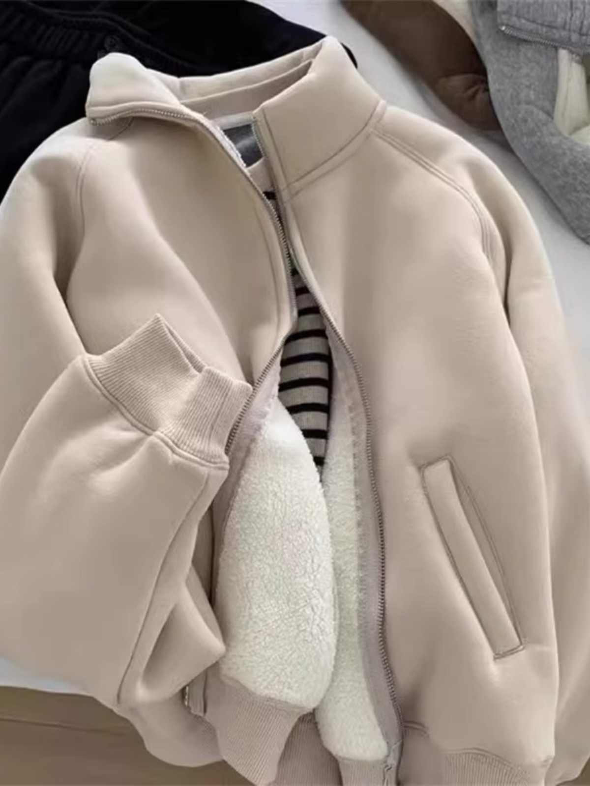 Plus Size Lamb Fleece Thickened Stand Collar Sweatshirt Women's Autumn Winter Casual Zipper Coat Warm Comfortable Korean Sle ...