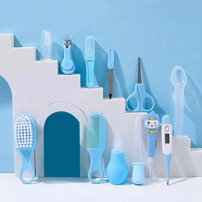 12 pçs kit de cuidados com o bebê crianças cabelo prego cuidados de saúde termômetro aliciamento escova kit clipper tesoura criança produtos de higiene pessoal