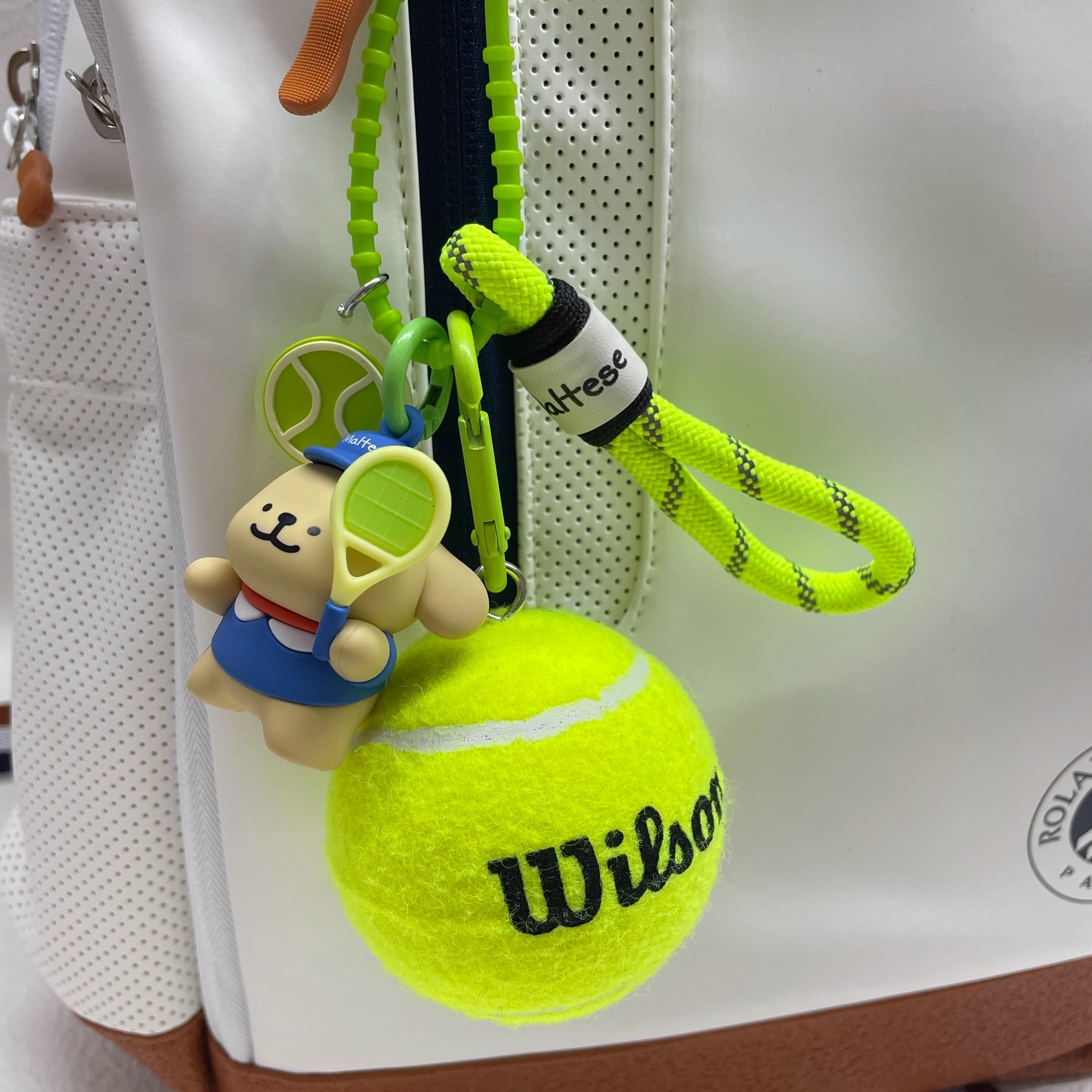 Wilson Tennis-Anhänger, modischer Tennis-Welpen-Anhänger, Paar-Schlüsselanhänger, Sport-Erinnerungsstücke, kreative Geschenke