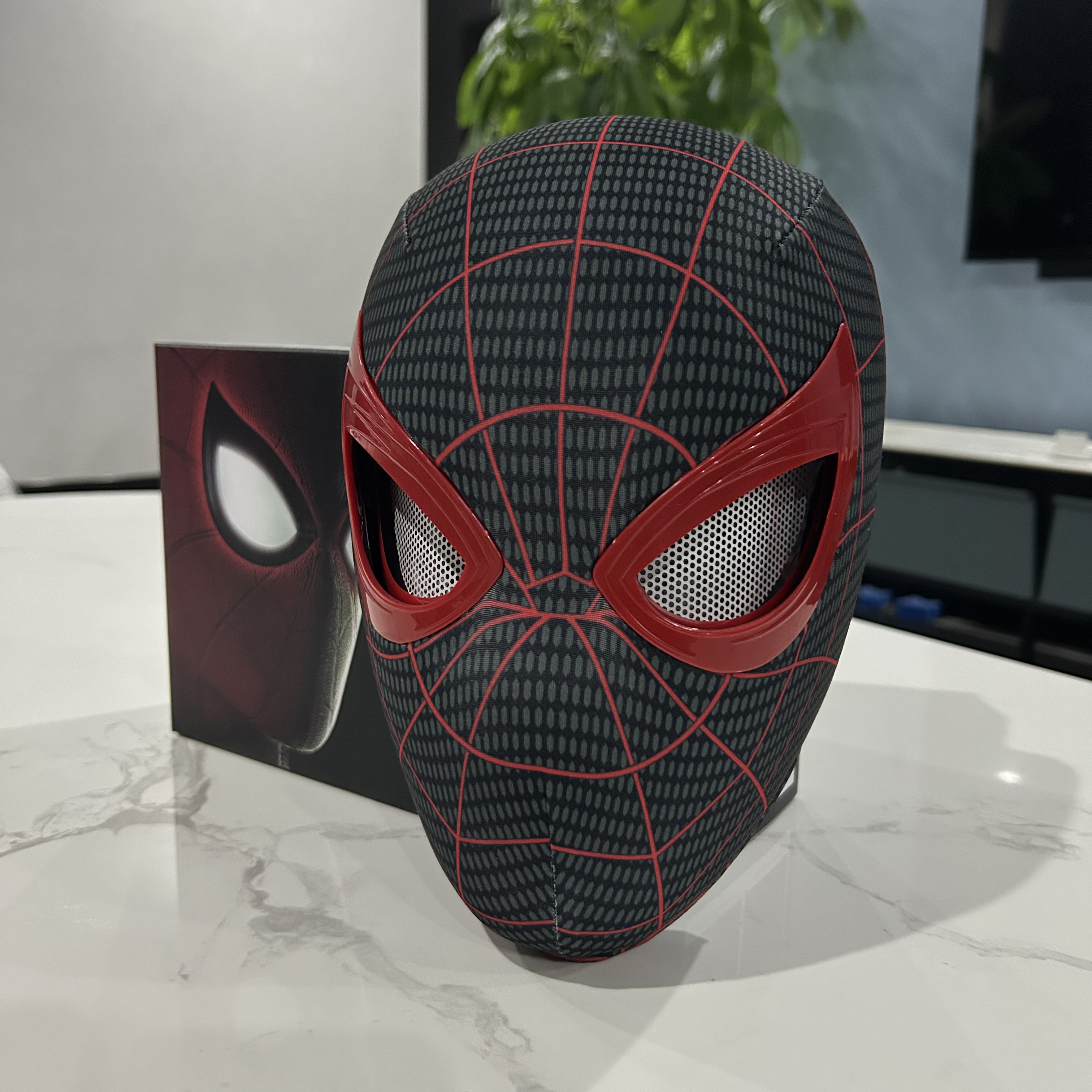 Máscara de cabeza de Spiderman para adultos y niños, máscara de ojos móviles, juguetes elásticos, 1:1
