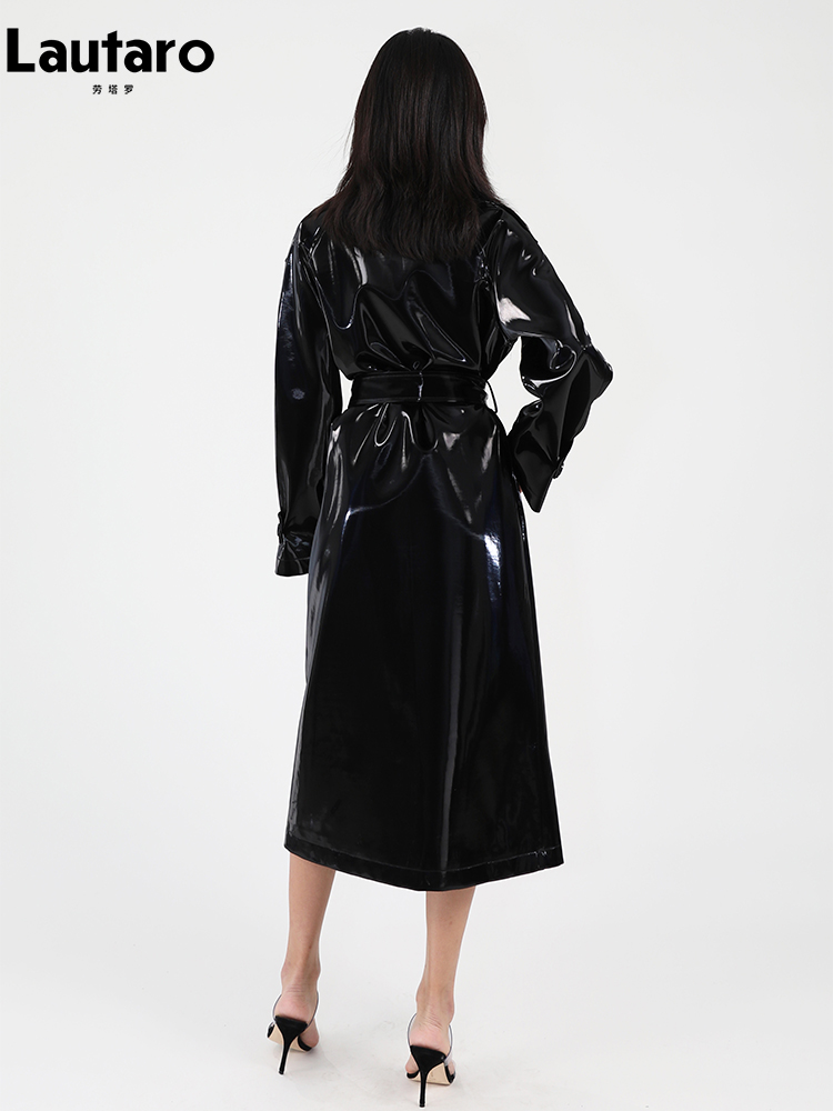 Lautaro Frühling Herbst Lange Glänzende Reflektierende Patent Leder Trenchcoat für Frauen Schärpen Luxus Designer Runway Europäischen Mode
