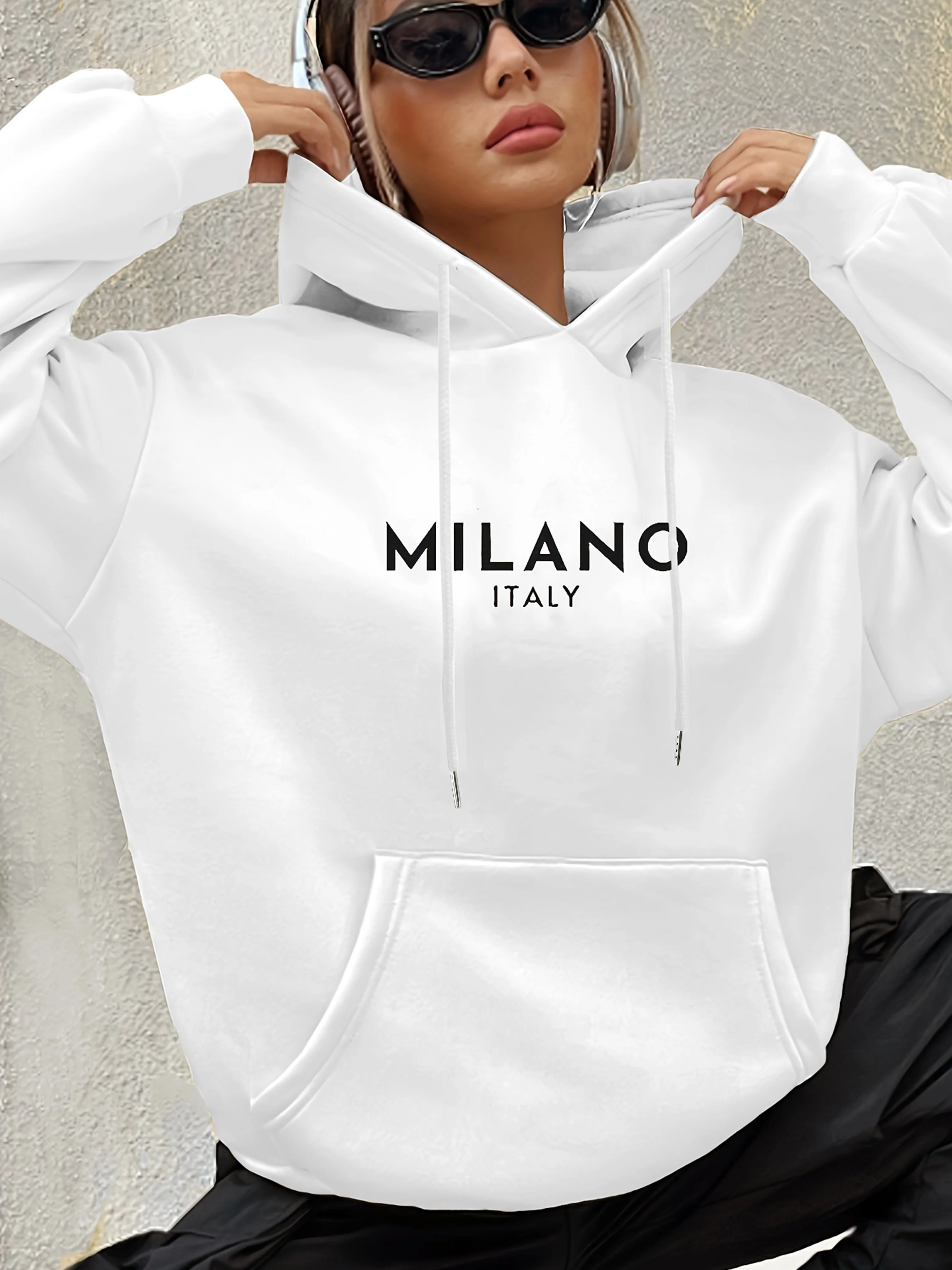Moletom com capuz de poliéster Milano Italy para mulheres 100% tecido de malha com estampa de alfabeto casual moletom de manga comprida com bolso