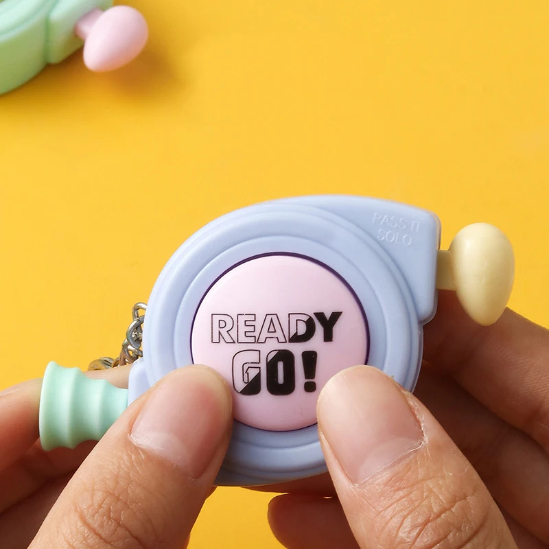 1PC Mini Handheld อิเล็กทรอนิกส์เกมหน่วยความจำเครื่อง Master Cube Candy สีเด็กปริศนาหน่วยความจำการฝึกอบรม Interactive เกมของเล่น