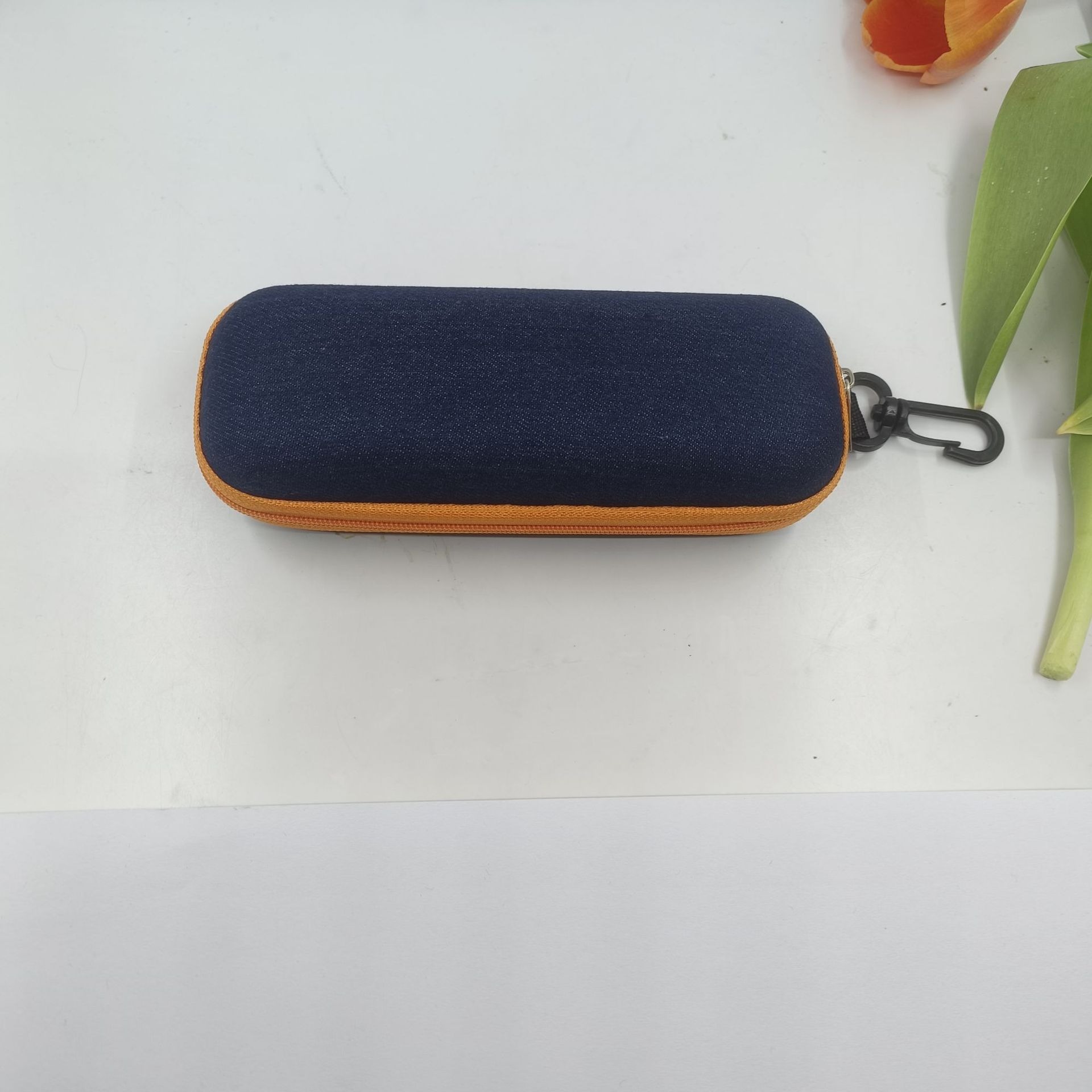 1PC  2025 New EVA Oxford Cloth Pressure resistant Sunglasses Box Zipper Bag Hook Black