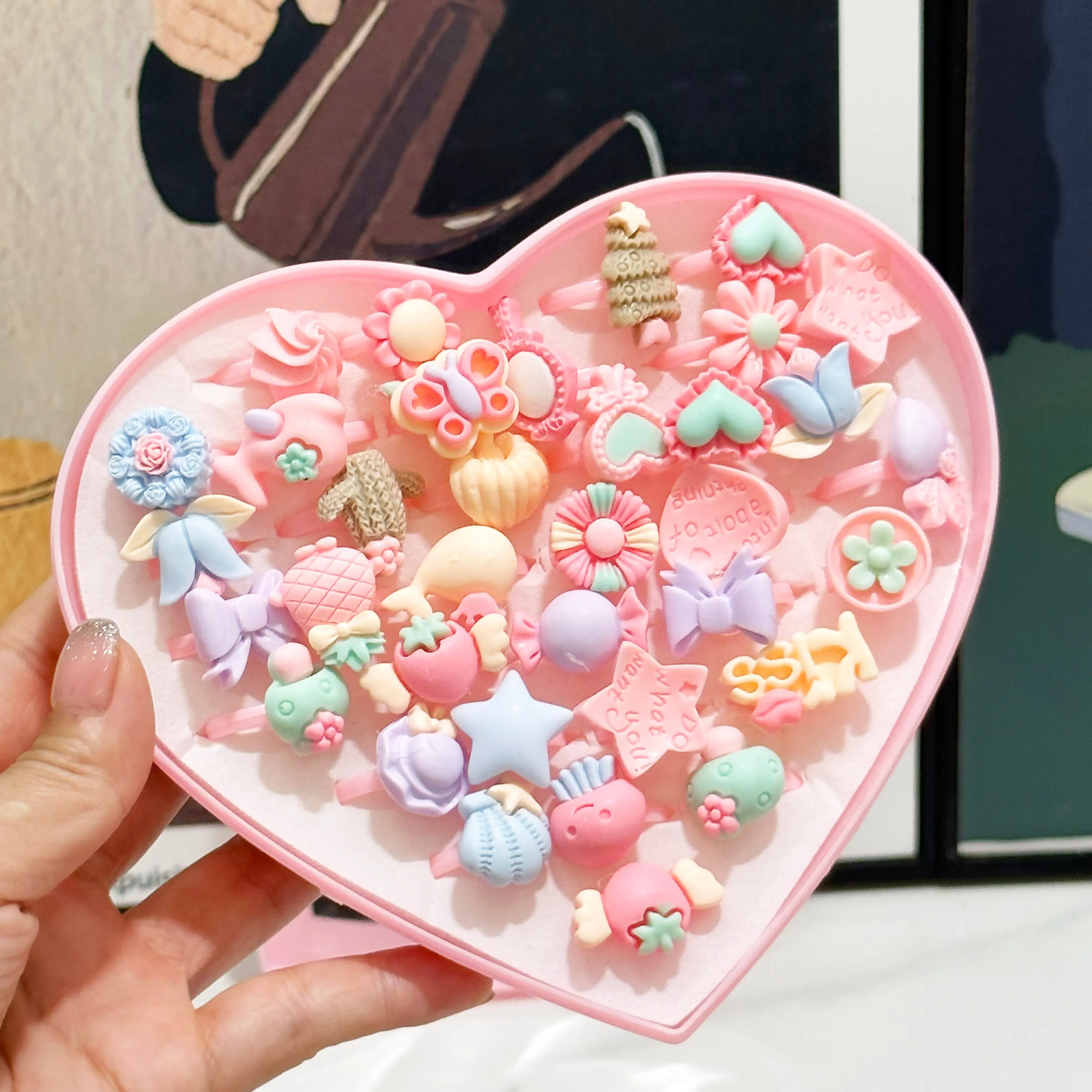 36PC 아이 귀여운 반지 수지 만화 보석 꽃 모양 조정 가능한 반지 세트 창조적 인 액세서리 소녀 선물
