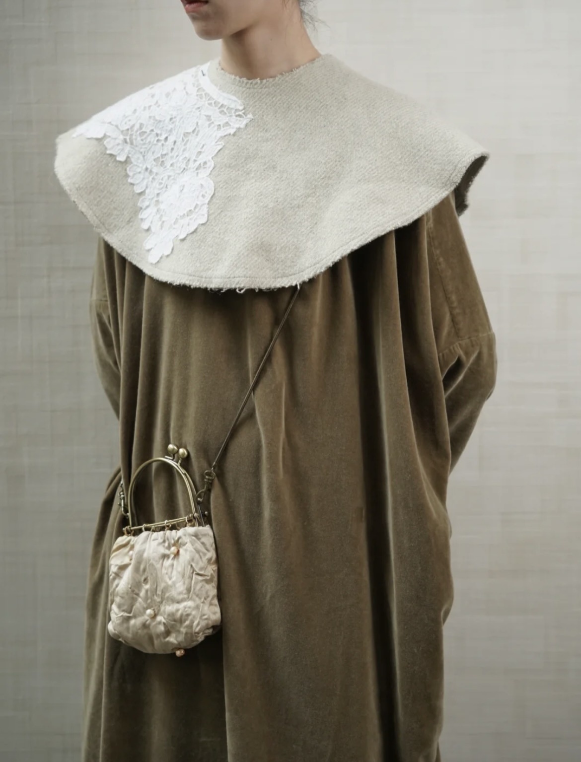 Umi mao-レースの二重層バッグ,シルクチェーン,ワインボトル,クロスボディバッグ,装飾ボタン,ゴールド,小さな正方形