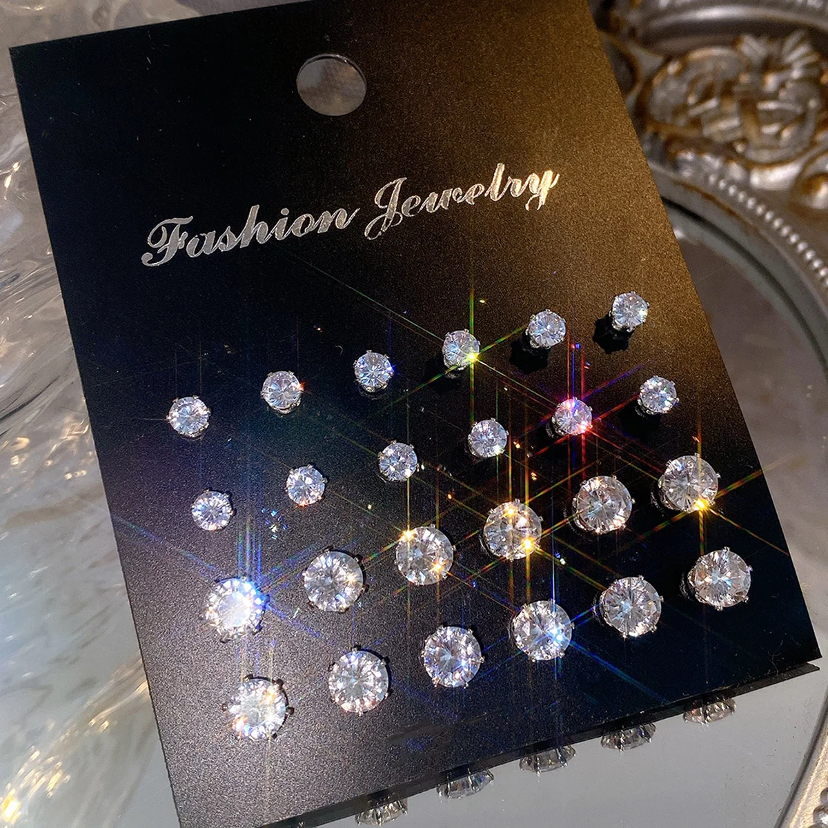 12-teiliges Zirkon-Ohrring-Set, brillante, glänzende Ohrstecker für Frauen, einfache Perle, unregelmäßig, trendiges Schmuckzubehör, 2024, neu