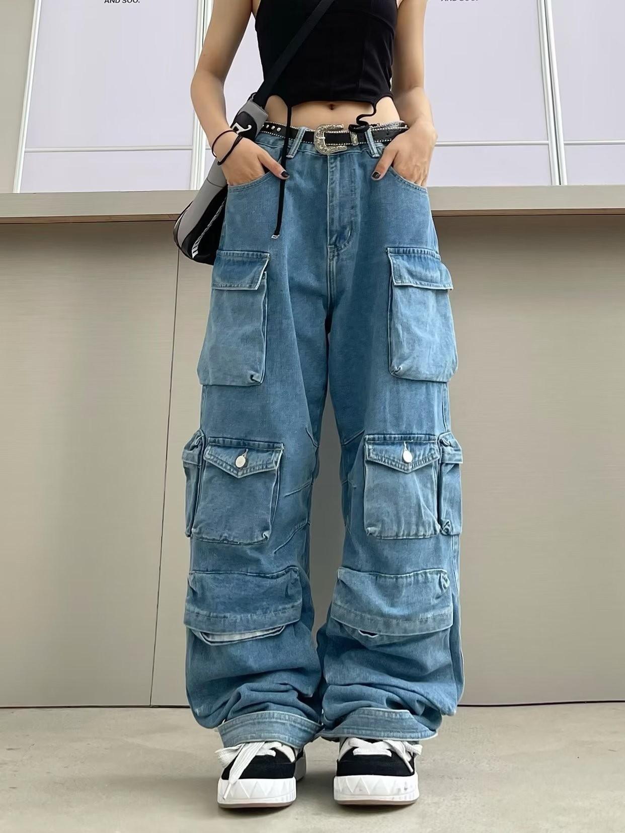 New Street Trendy Damen-Arbeitskleidung aus amerikanischem Schwarz-Grau-Denim mit mehreren Taschen