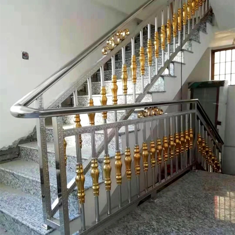 Guardrail della scala della colonna di isolamento della balaustra dell'acciaio inossidabile che utilizza il tubo dell'acciaio inossidabile con un tubo dell'acciaio inossidabile del fiore