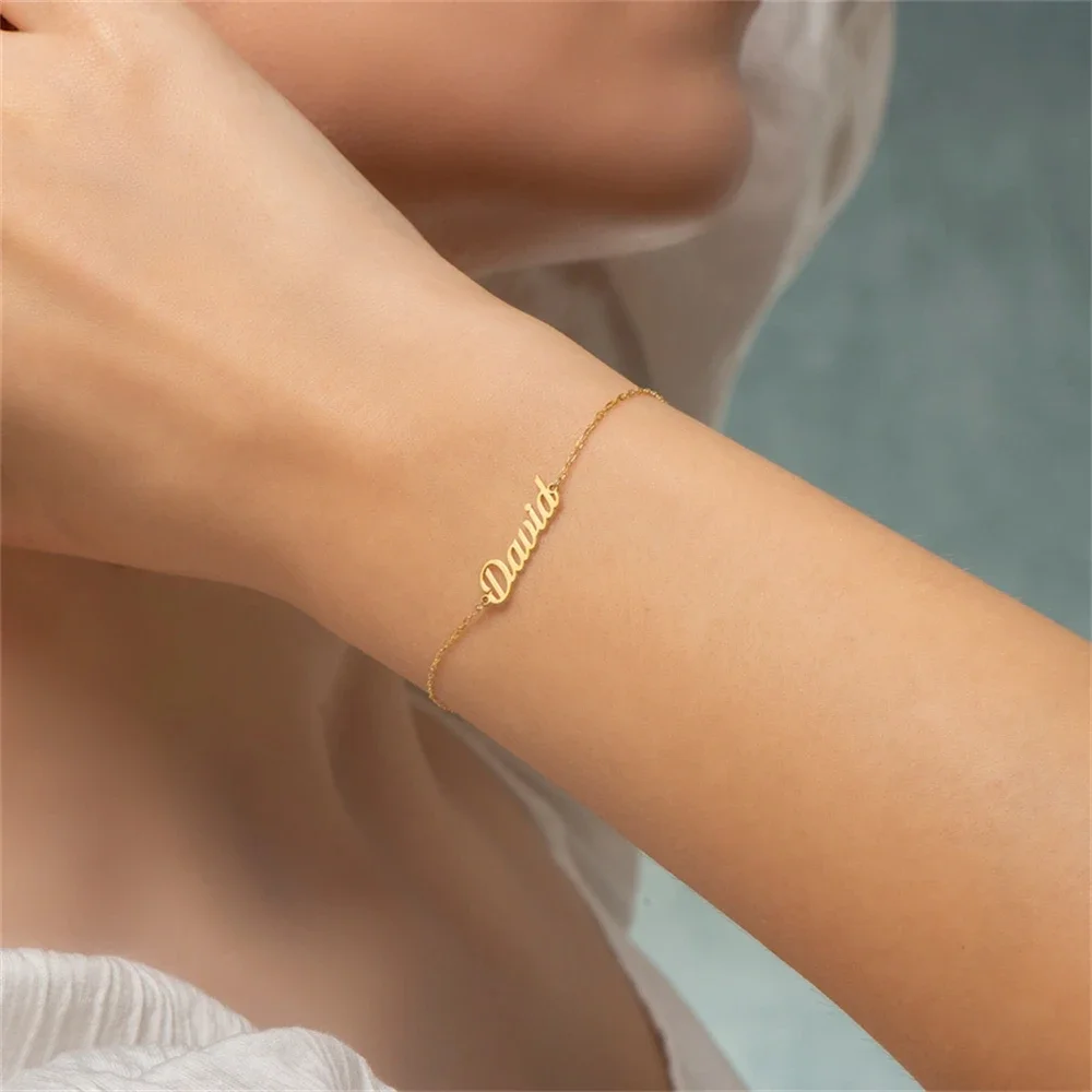 Pulseras con nombre personalizado para mujer, cadena dorada de acero inoxidable, colgante de fuente personalizado, pulseras ajustables, regalo de joyería