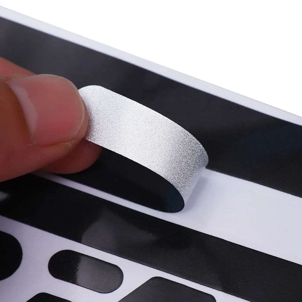 Reflektierendes Klebeband für Fahrräder, reflektierende Aufkleber und Klebeband, selbstklebendes reflektierendes Klebeband und Helmaufkleber für Autos, Motorräder