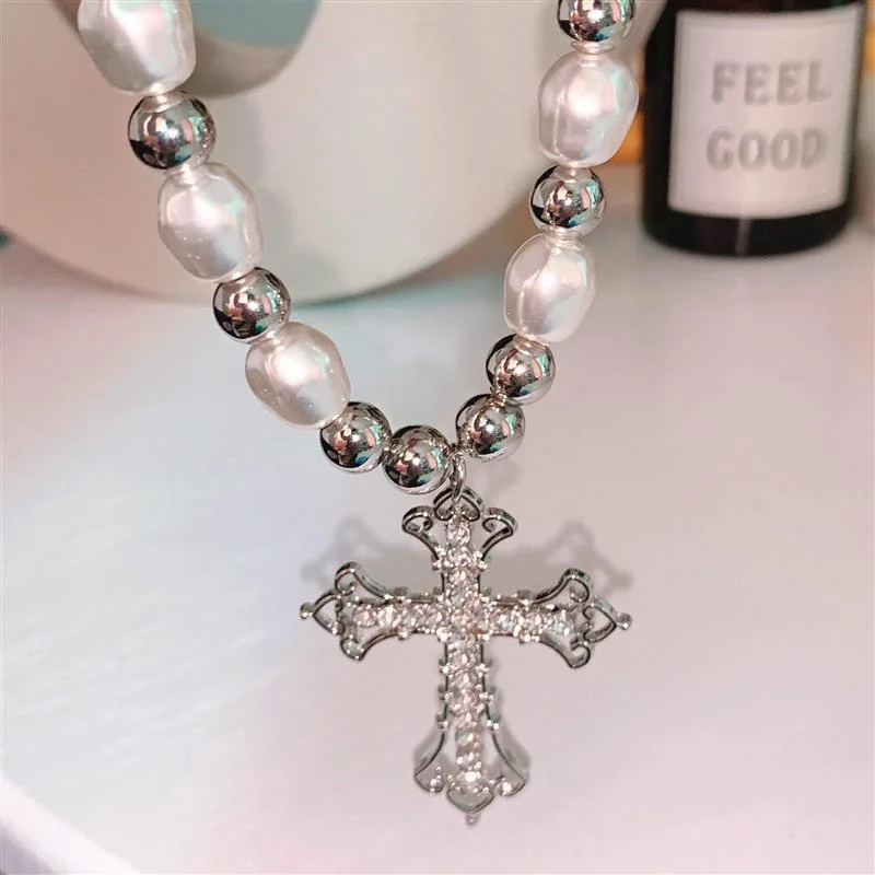 Collar con colgante de cruz de perlas para hombre y mujer, joyería religiosa Retro de Hip Hop, regalos de cumpleaños para fiesta de aniversario, 2022