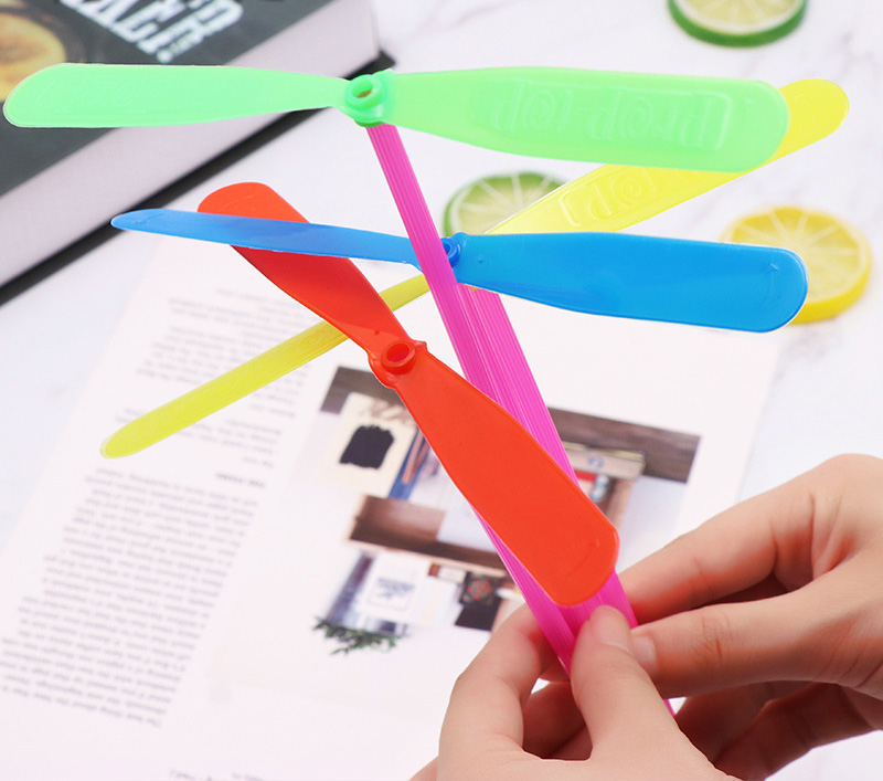 10 Pcs/Set Kids Outdoor Classic Toys Plastic Bamboo Dragonfly Hand Rubbing Flying Propeller Children's Game