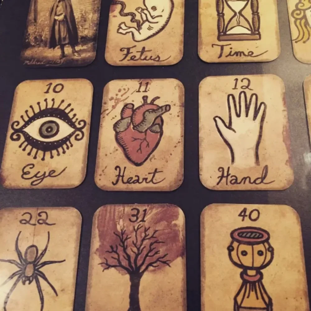 6.3*8.9 ซม. Mildred's Secret Pocket Oracle Deck 88 ชิ้นการ์ด Oracle DELUXE EDITION
