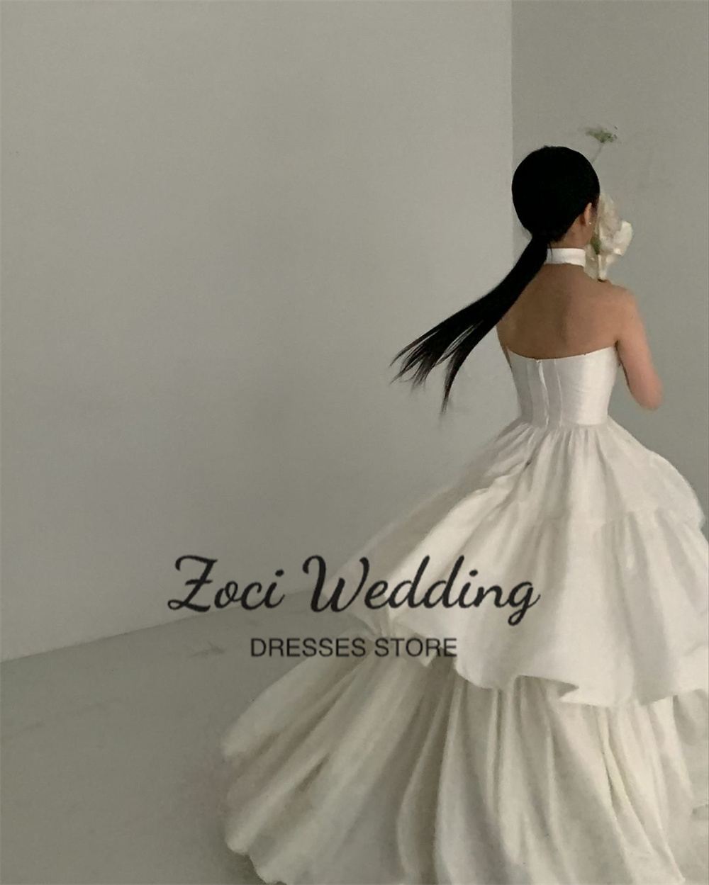 Zoci Elegant Strapless Korea Wedding Dresses Photo Shoot Customized Ruched Tiered Bride Dress Open Back Floor Length Bridal Gown