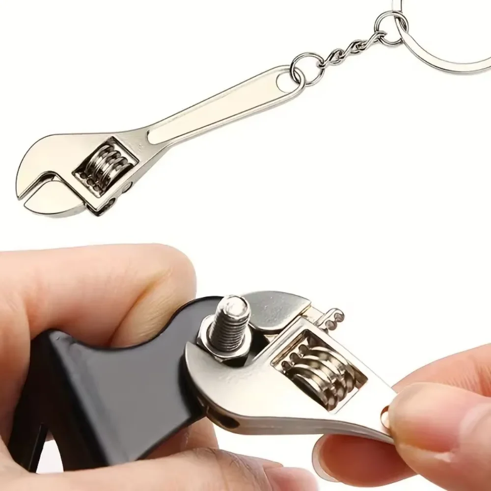 Strumento di simulazione Portachiavi Chiave creativa in metallo Cacciavite Portachiavi con martello Piccolo ciondolo regalo