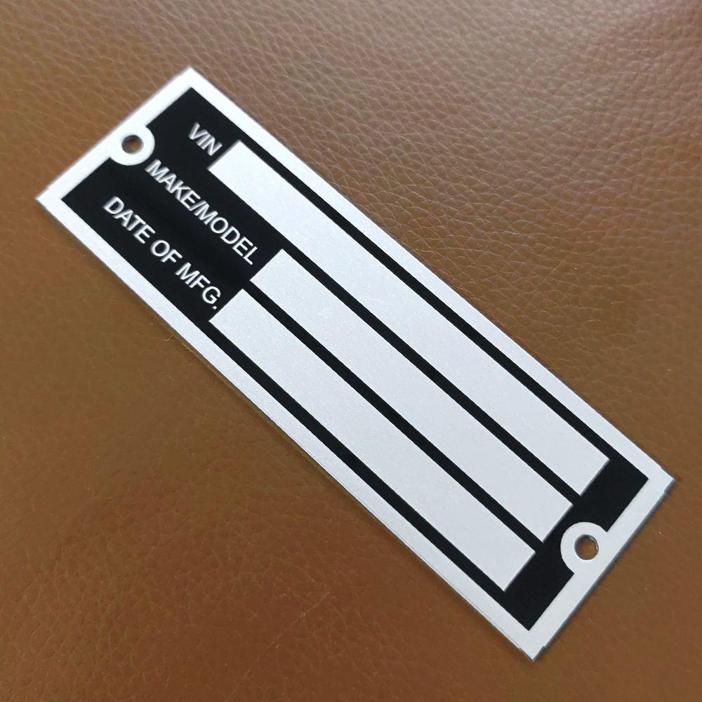 100 x 33 mm leere oder gravierte Aluminium-Anhänger-VIN-Seriell-ID-Tag-Platte für Daten, Auto, LKW, Hot Rod-Ausrüstung, Wohnwagen, Wohnmobil, Wohnmobil, Teile