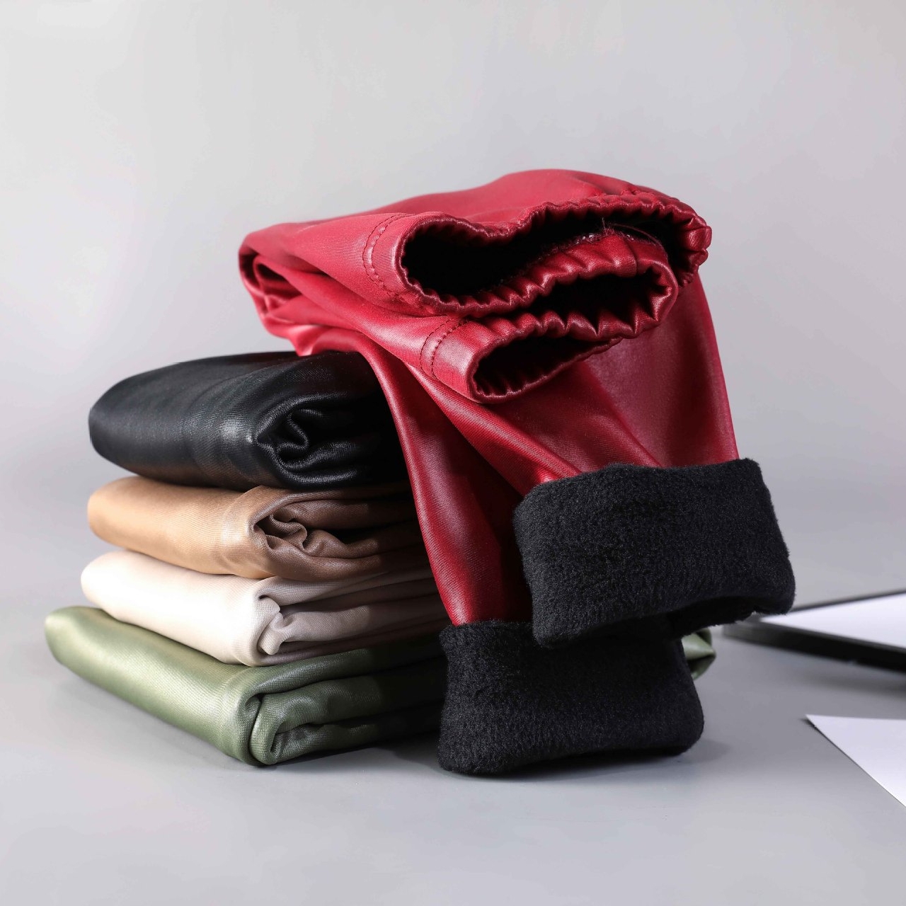 Pantalones gruesos de piel sintética para niños, mallas ajustadas y cálidas de Color caramelo para invierno y otoño
